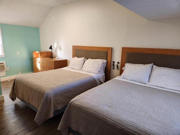 Jonathan Edwards Motel image 17